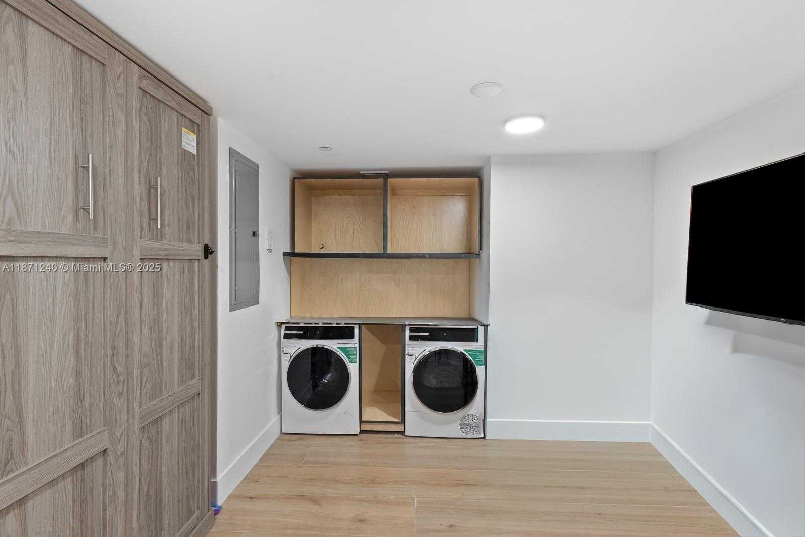 Small Image of 251 CRANDON BLVD #1036, Key Biscayne Number 25