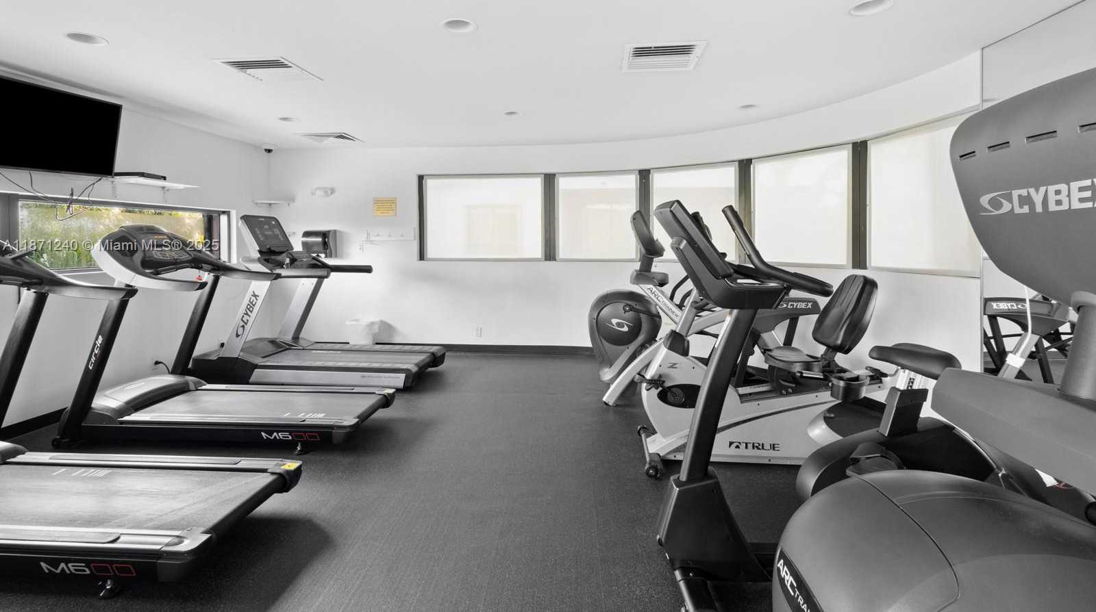 Small Image of 251 CRANDON BLVD #1036, Key Biscayne Number 31
