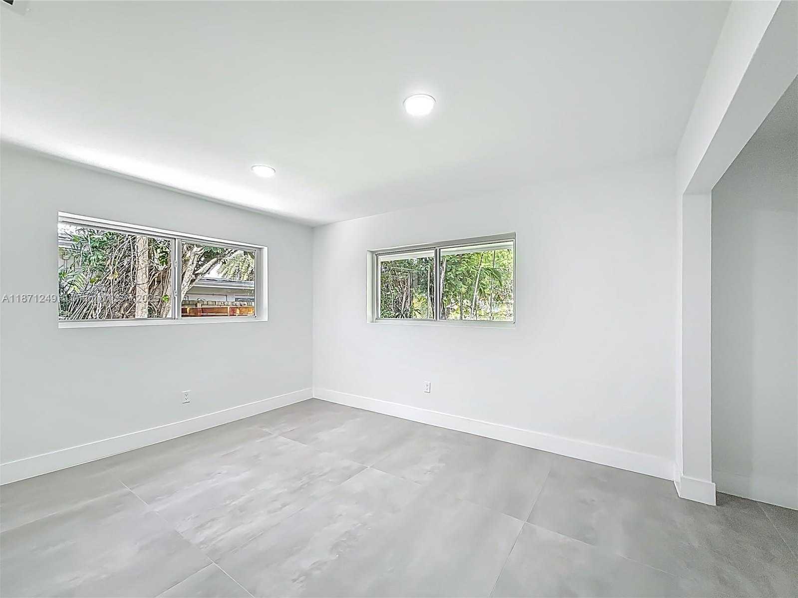 Small Image of 20001 NORTH EAST 21ST AVE, Miami Number 13