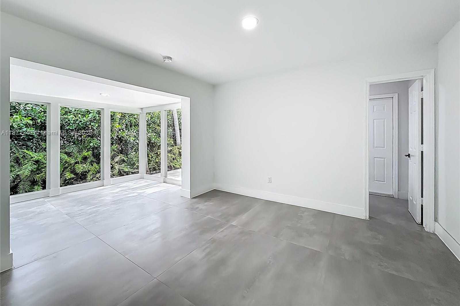 Small Image of 20001 NORTH EAST 21ST AVE, Miami Number 18