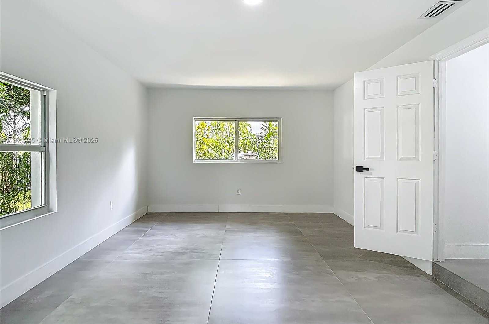 Small Image of 20001 NORTH EAST 21ST AVE, Miami Number 24