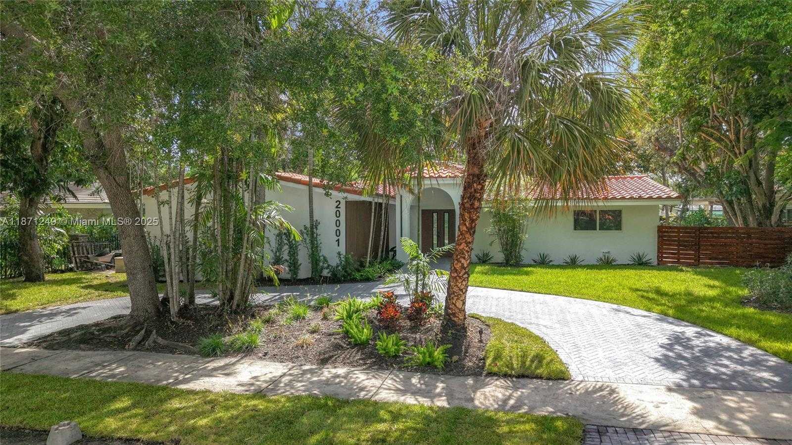 Small Image of 20001 NORTH EAST 21ST AVE, Miami Number 4