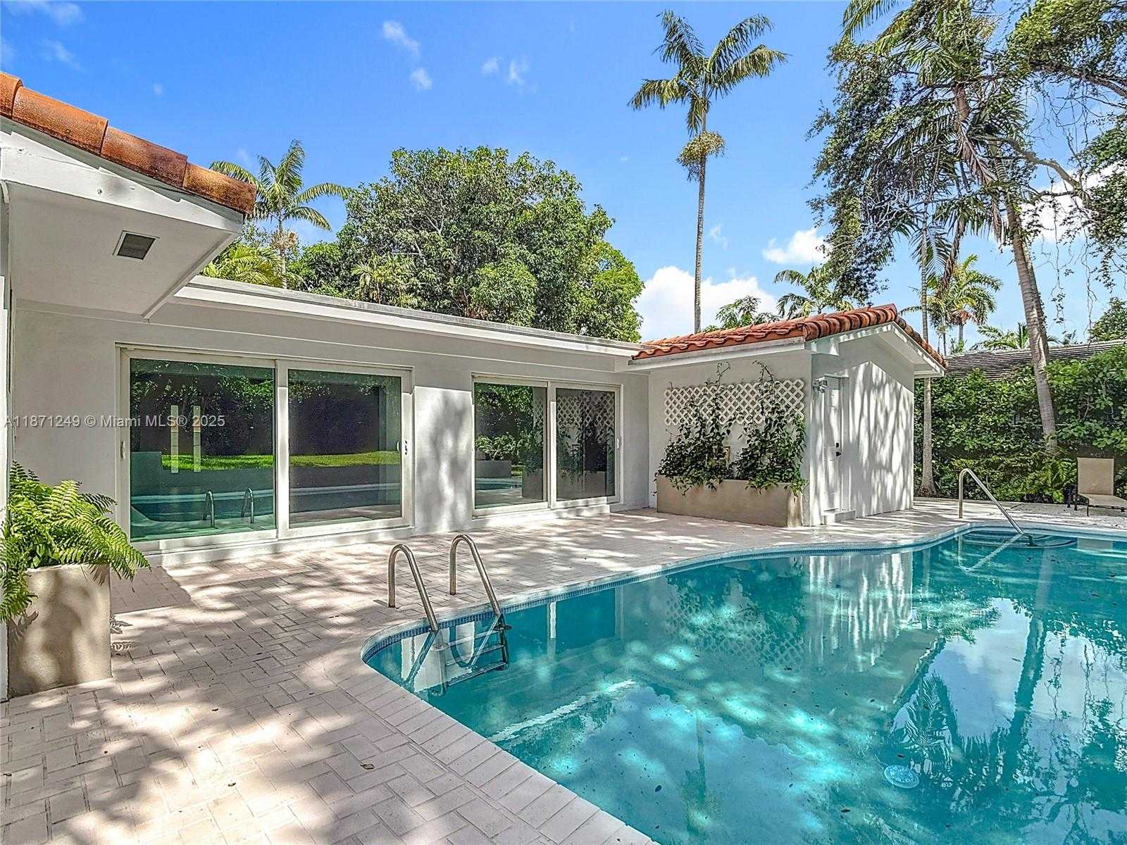 Small Image of 20001 NORTH EAST 21ST AVE, Miami Number 46