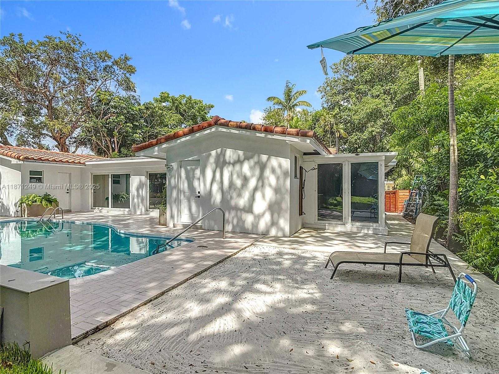 Small Image of 20001 NORTH EAST 21ST AVE, Miami Number 48