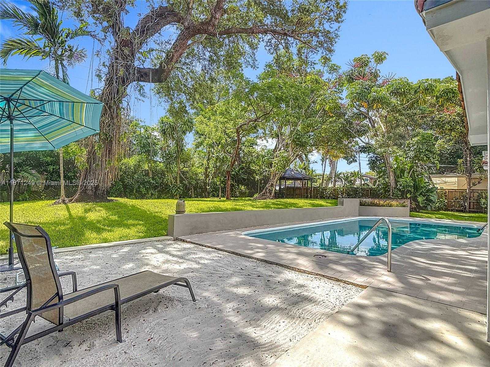 Small Image of 20001 NORTH EAST 21ST AVE, Miami Number 50