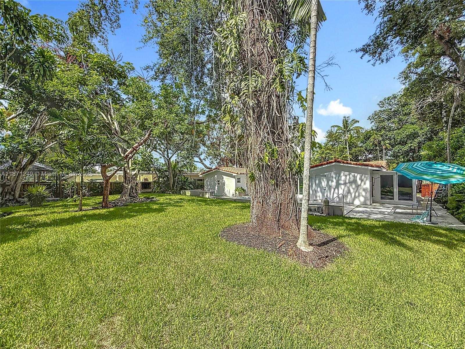 Small Image of 20001 NORTH EAST 21ST AVE, Miami Number 57