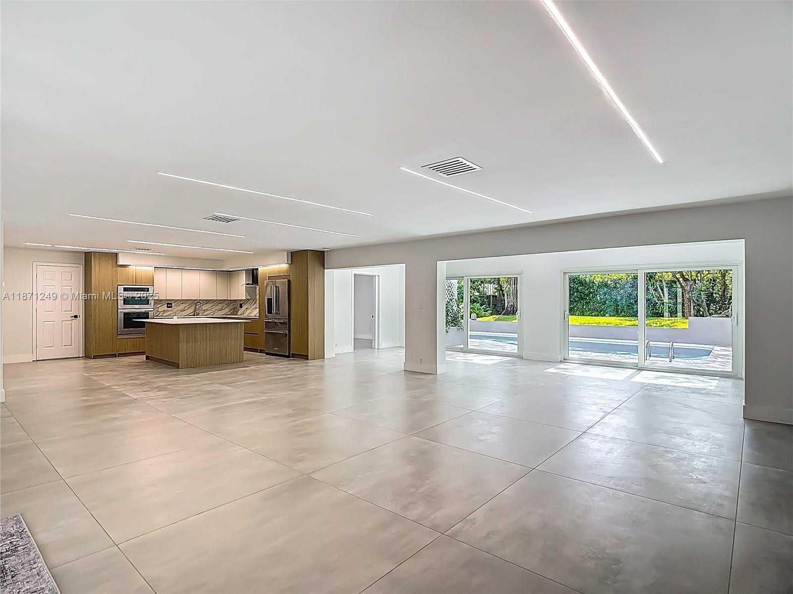Small Image of 20001 NORTH EAST 21ST AVE, Miami Number 6