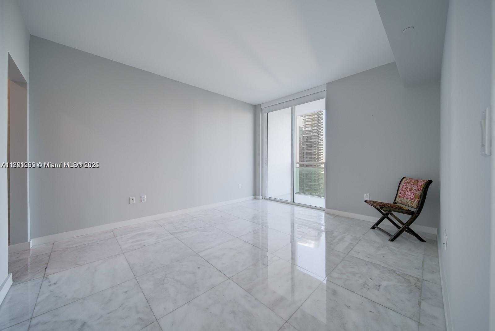 Small Image of 951 BRICKELL AVE #3905, Miami Number 17