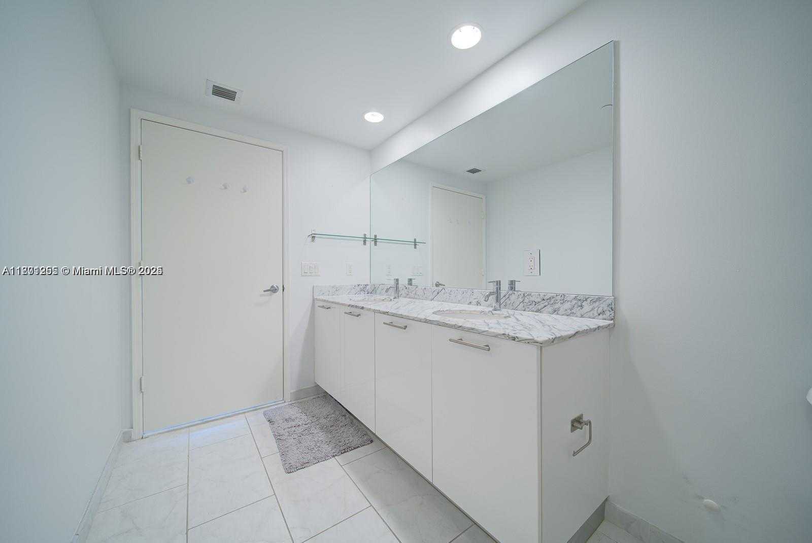 Small Image of 951 BRICKELL AVE #3905, Miami Number 21