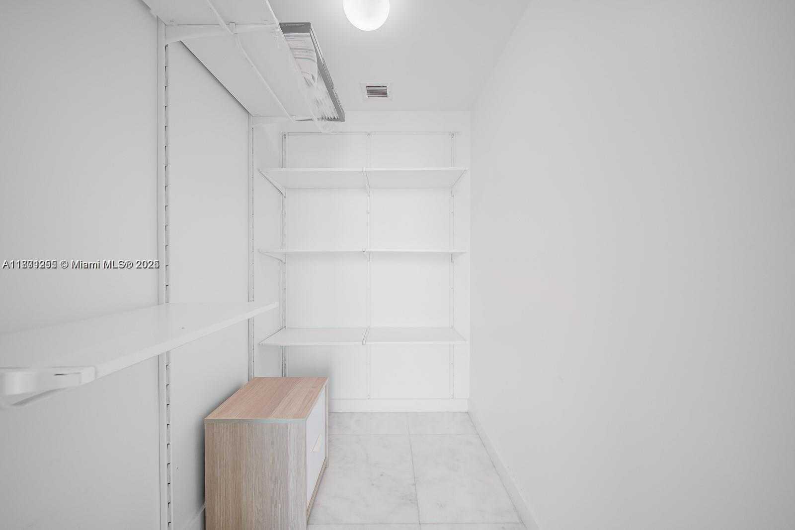 Small Image of 951 BRICKELL AVE #3905, Miami Number 23