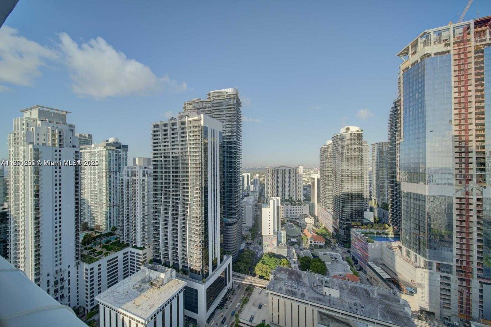 Small Image of 951 BRICKELL AVE #3905, Miami Number 3