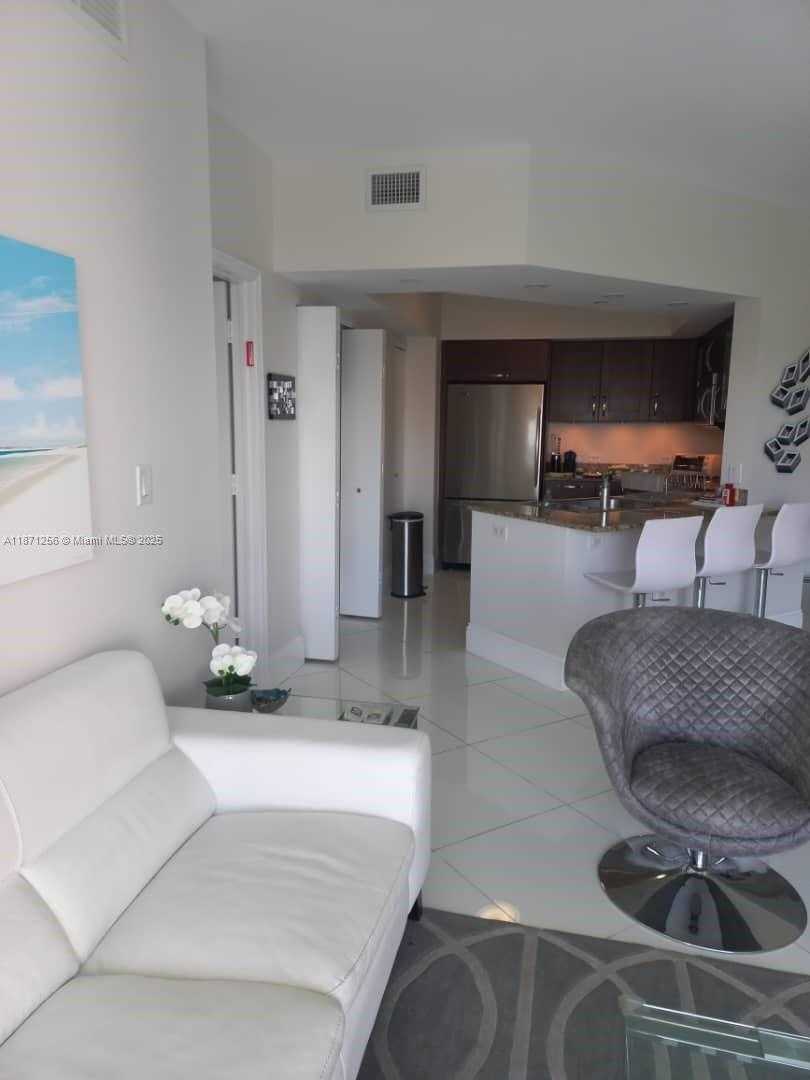Small Image of 20000 EAST COUNTRY CLUB DR #1212, Aventura Number 5