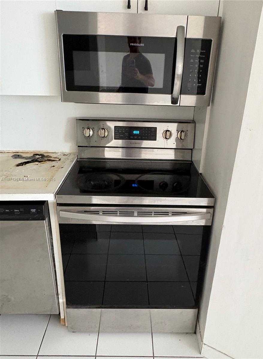 Small Image of 5313 COLLINS AVE #1003, Miami Beach Number 11