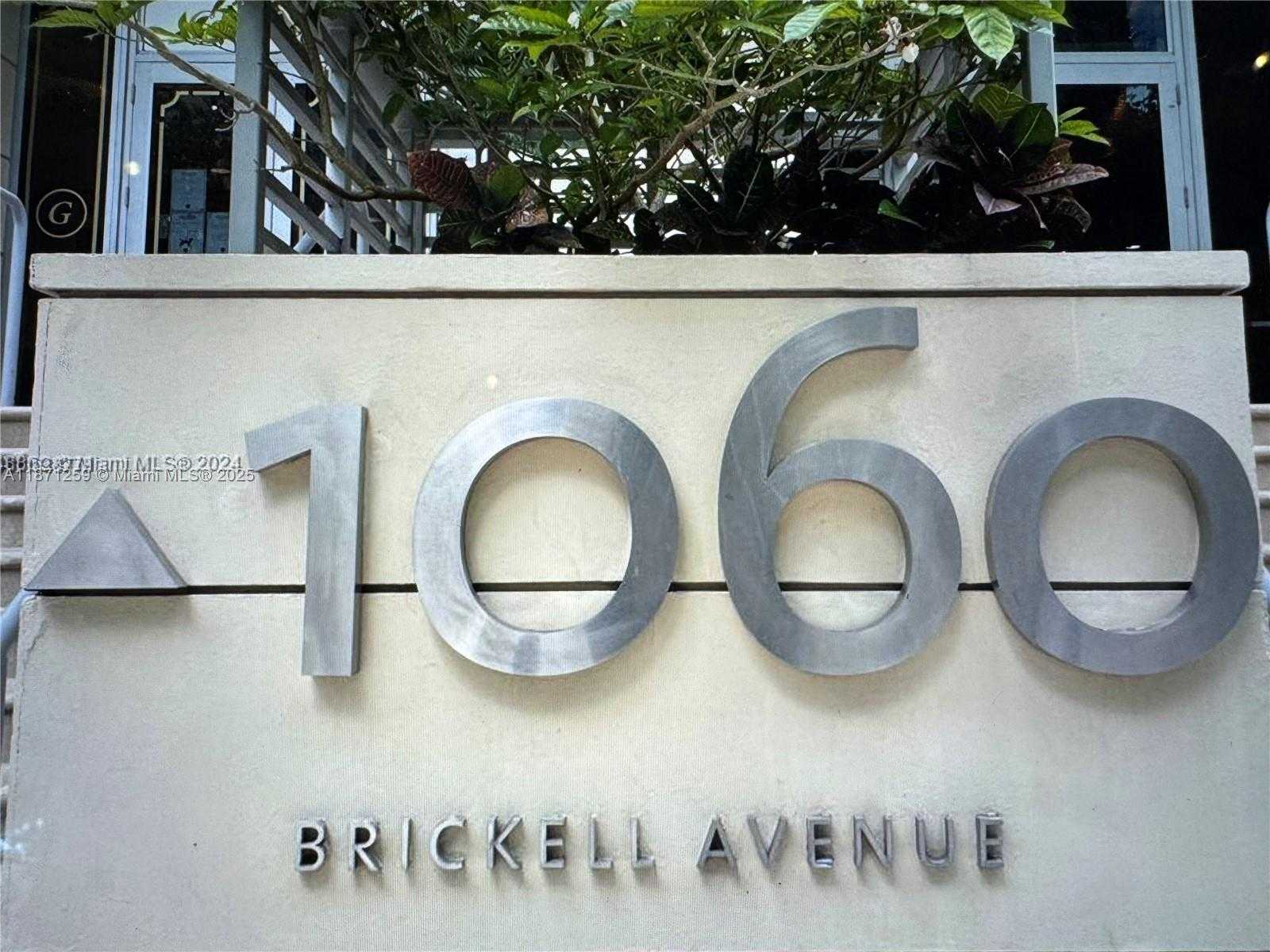 Small Image of 1060 BRICKELL AVE #1905, Miami Number 2