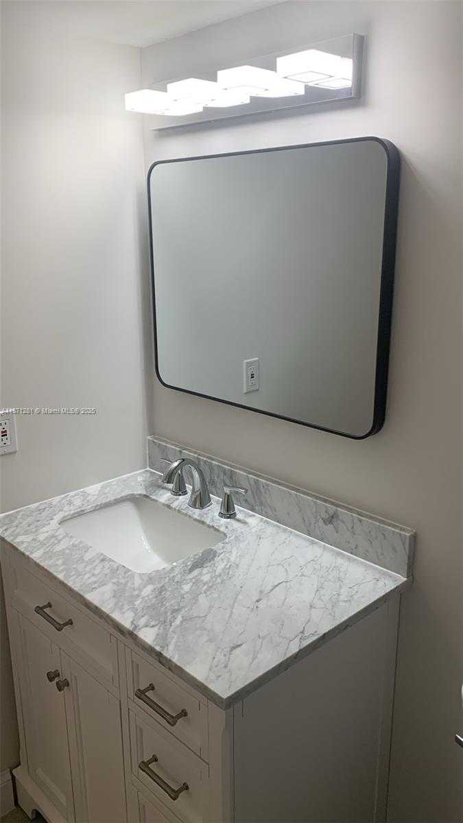 Small Image of 200 LESLIE DR #1106, Hallandale Beach Number 10