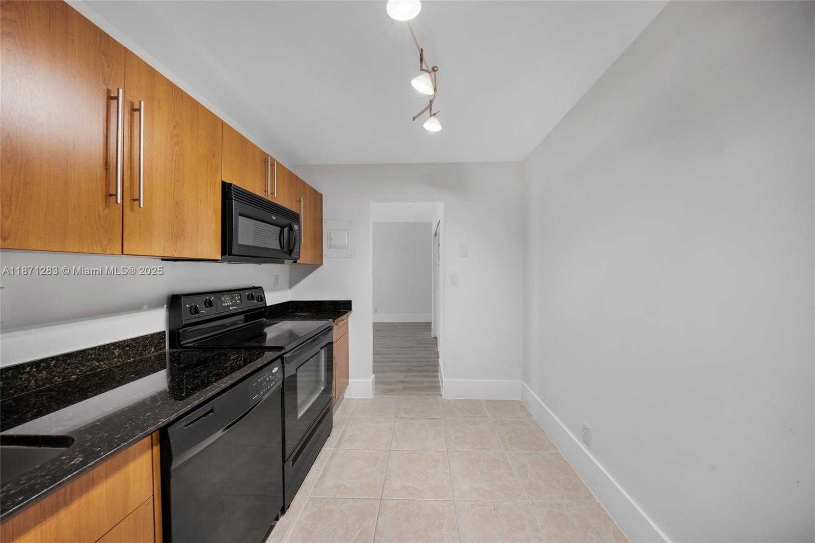 Small Image of 3000 SOUTH OCEAN DR #814, Hollywood Number 13