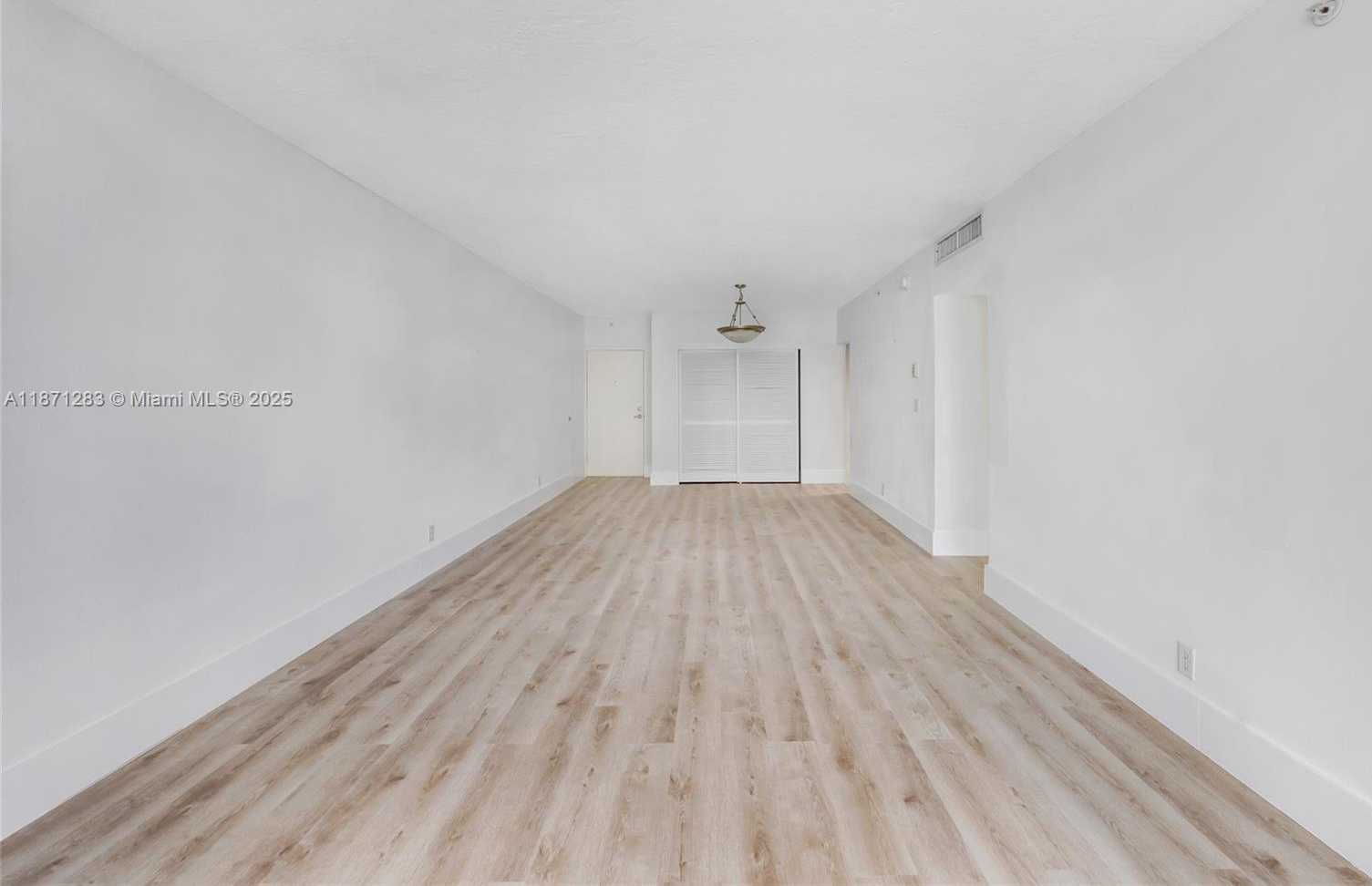 Small Image of 3000 SOUTH OCEAN DR #814, Hollywood Number 20