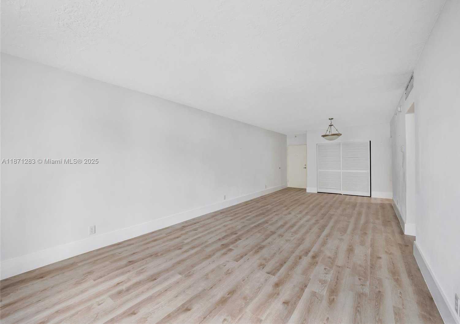 Small Image of 3000 SOUTH OCEAN DR #814, Hollywood Number 21
