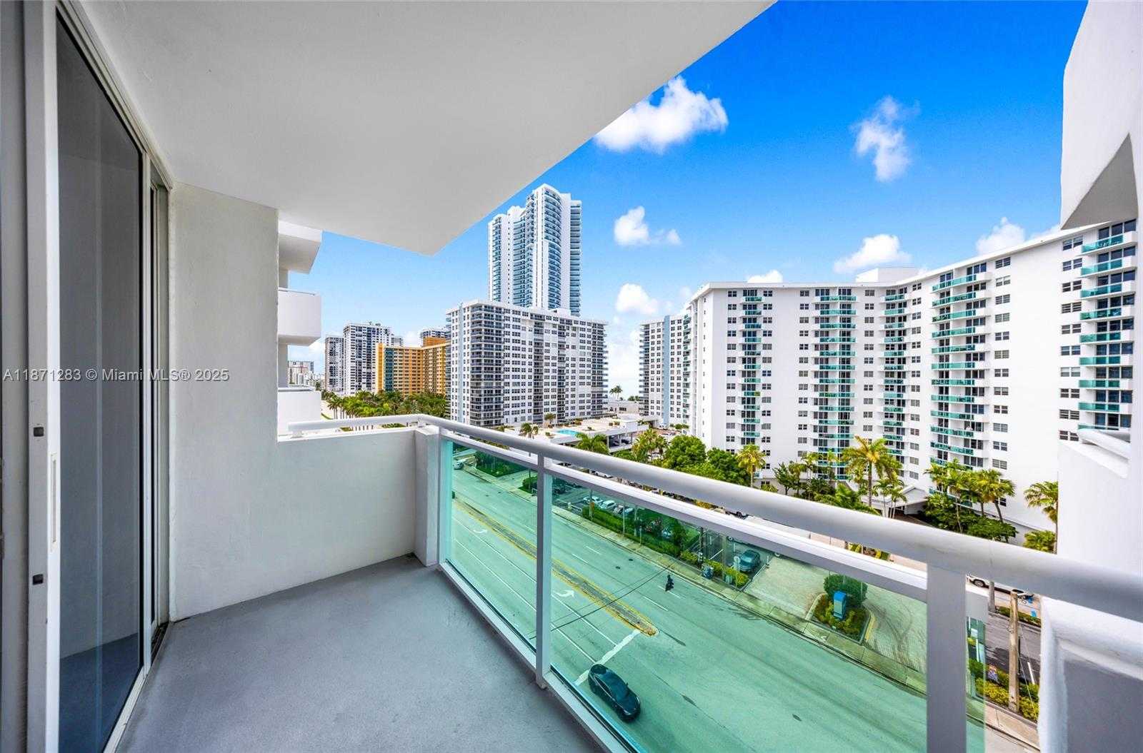 Small Image of 3000 SOUTH OCEAN DR #814, Hollywood Number 25