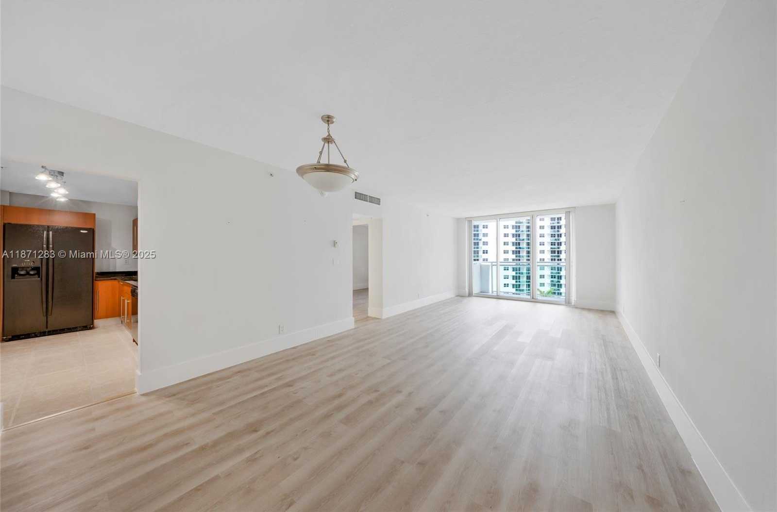 Small Image of 3000 SOUTH OCEAN DR #814, Hollywood Number 3