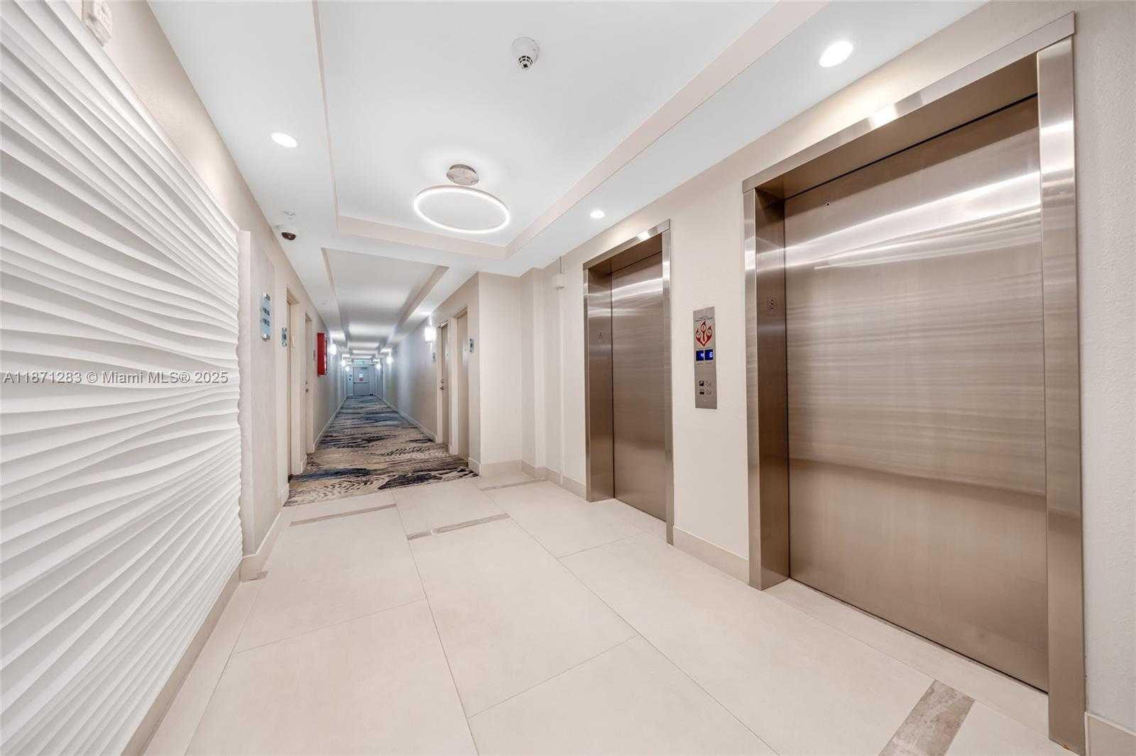 Small Image of 3000 SOUTH OCEAN DR #814, Hollywood Number 30