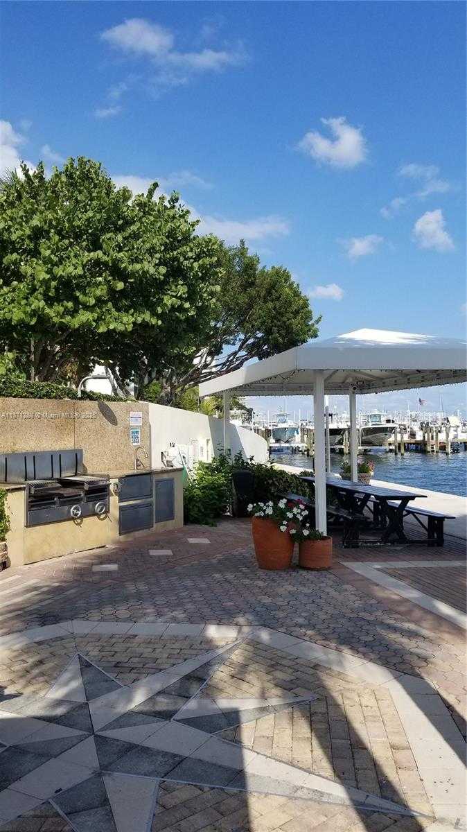 Small Image of 1915 BRICKELL AVE #C405, Miami Number 16
