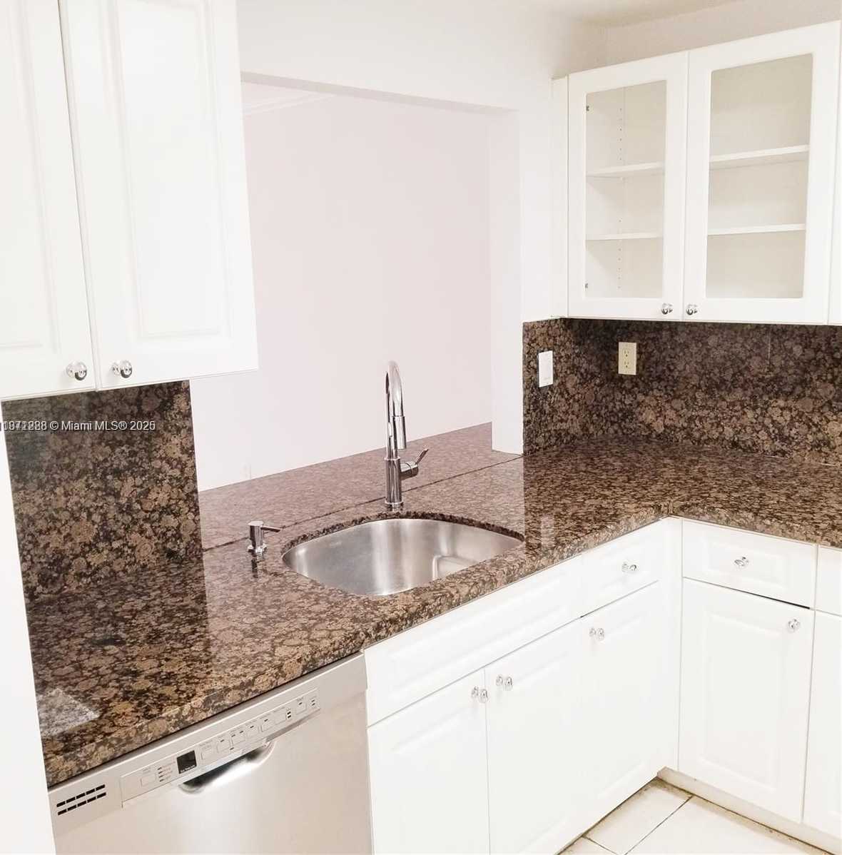 Small Image of 1915 BRICKELL AVE #C405, Miami Number 4