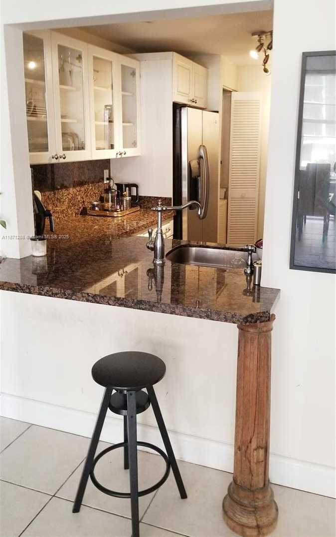 Small Image of 1915 BRICKELL AVE #C405, Miami Number 6