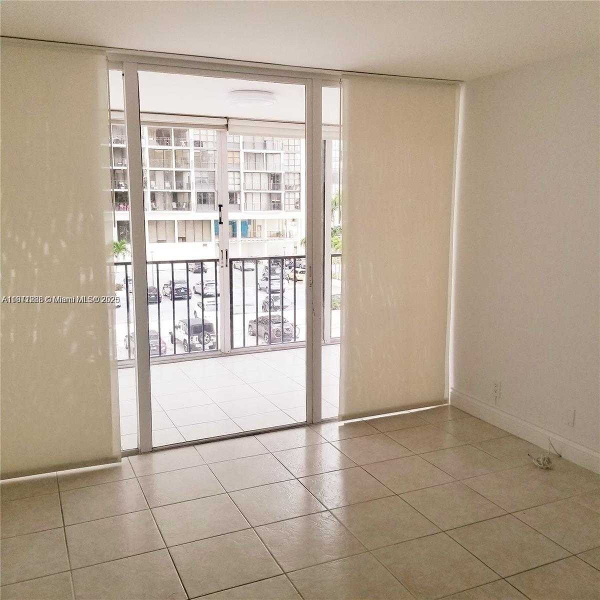 Small Image of 1915 BRICKELL AVE #C405, Miami Number 8