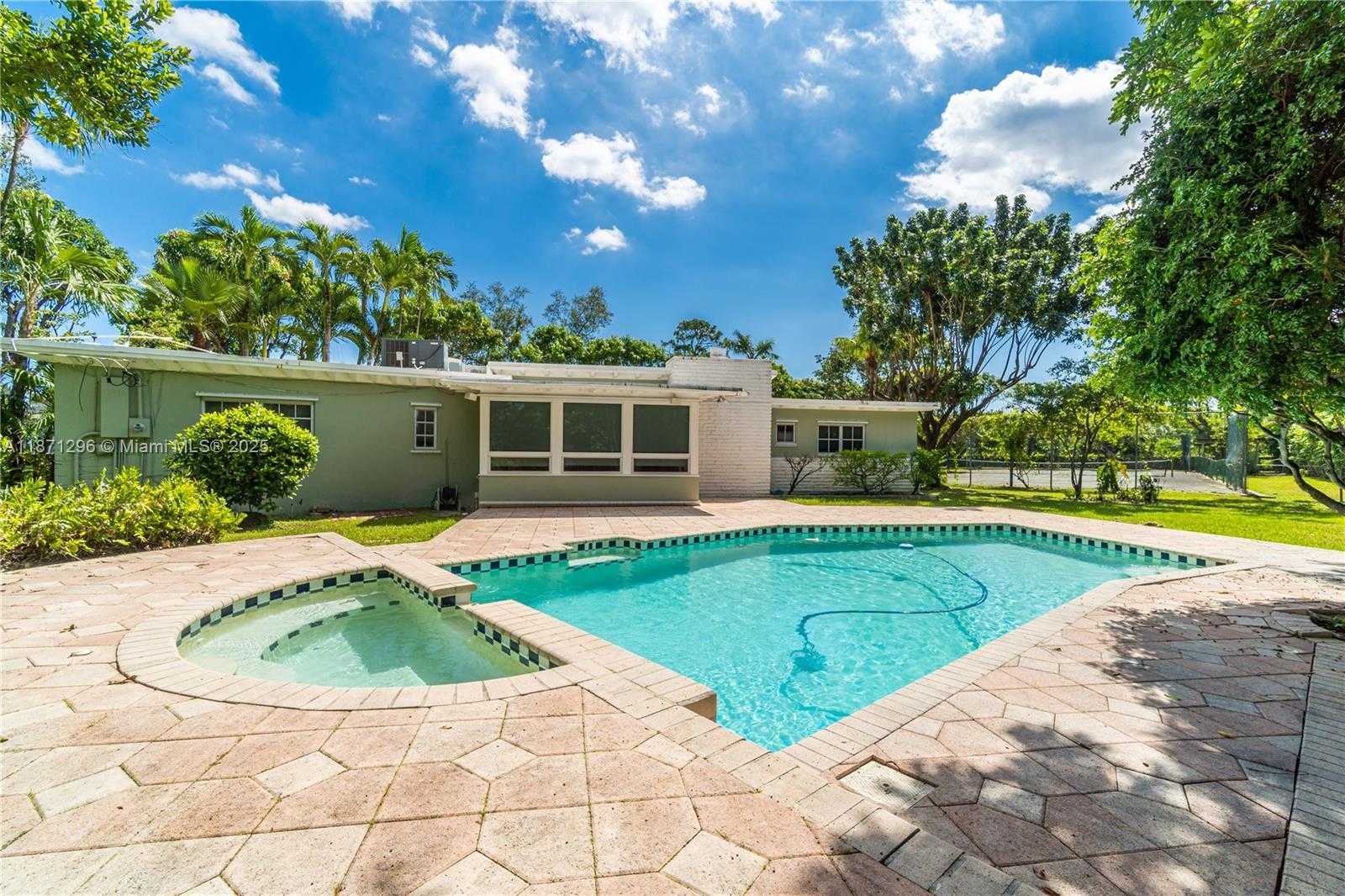 Small Image of 7500 SOUTH WEST 75TH ST, Miami Number 12