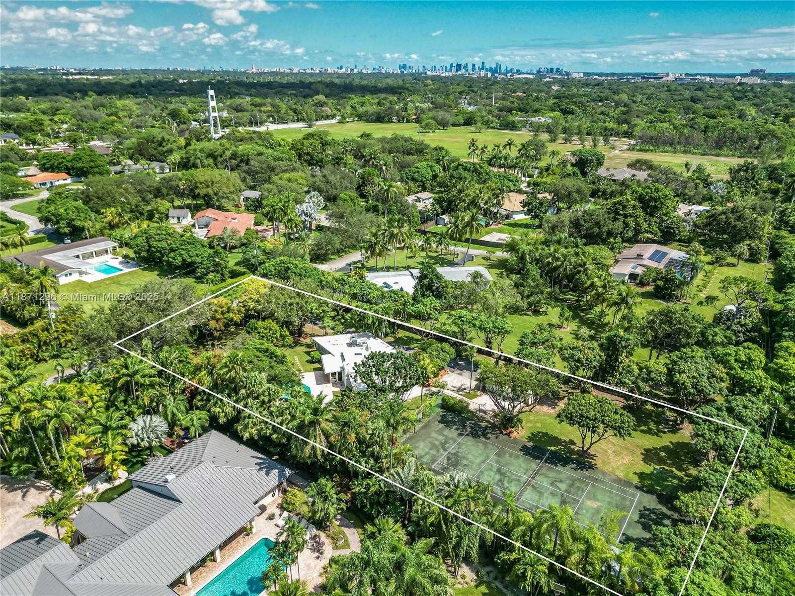 Small Image of 7500 SOUTH WEST 75TH ST, Miami Number 2