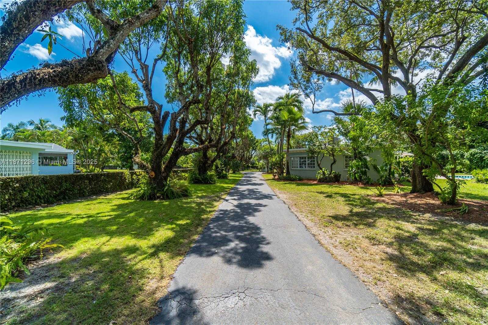 Small Image of 7500 SOUTH WEST 75TH ST, Miami Number 6