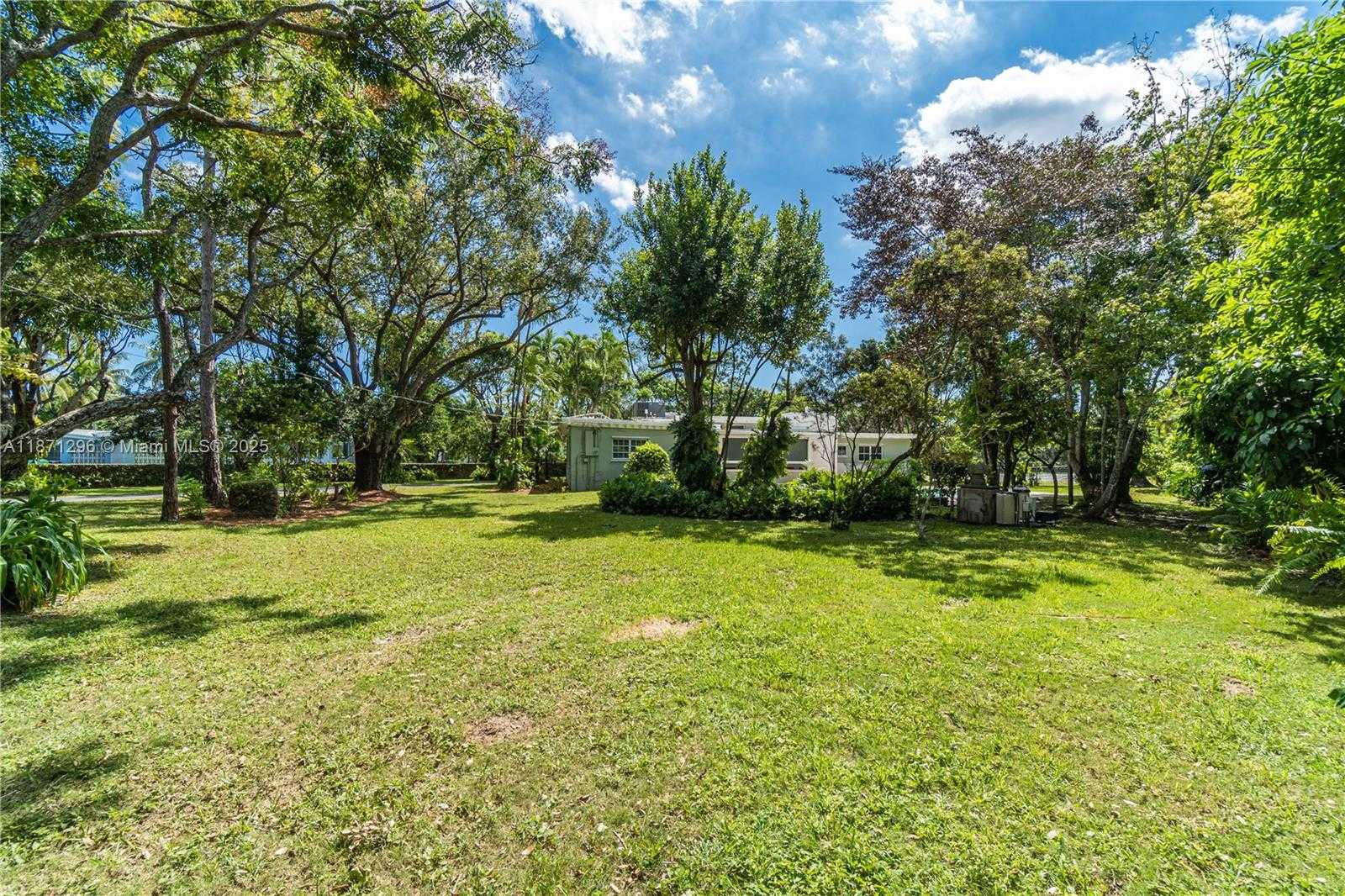 Small Image of 7500 SOUTH WEST 75TH ST, Miami Number 7
