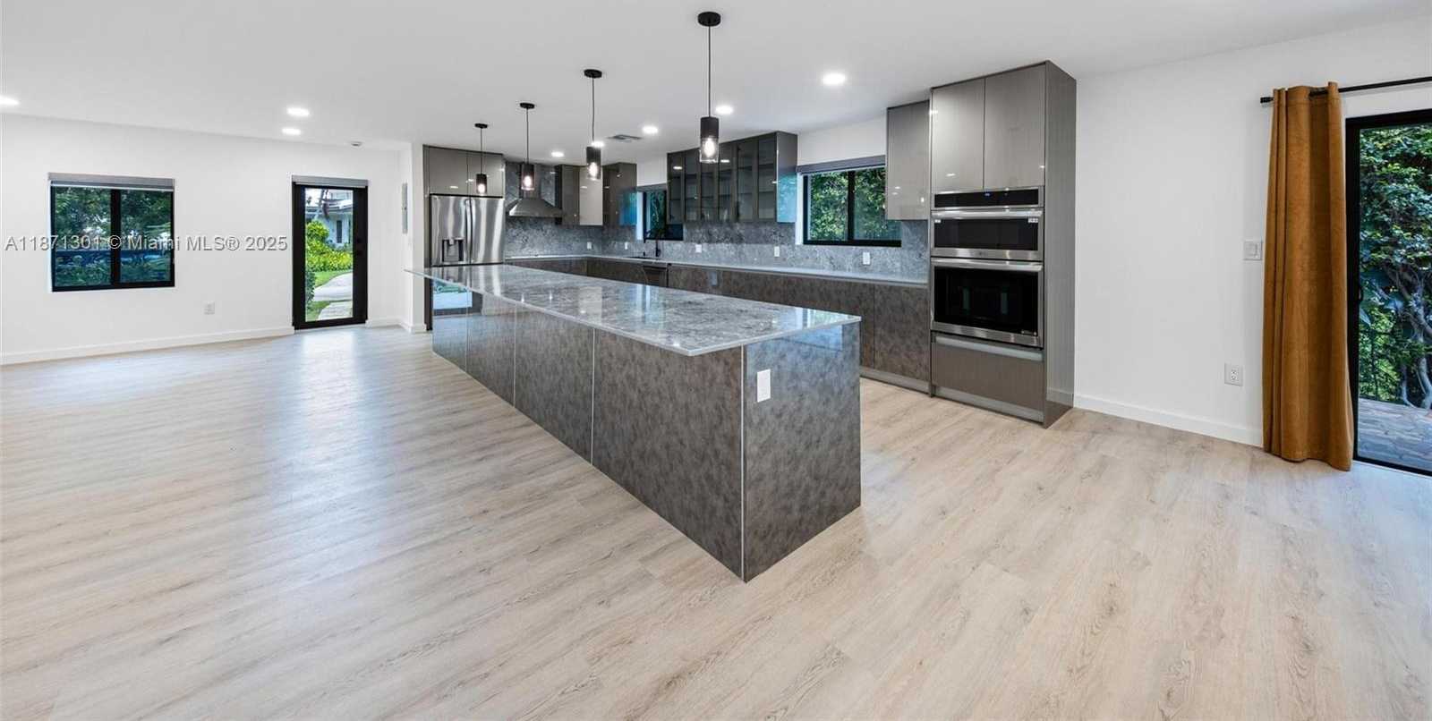 Small Image of 7401 MIAMI VIEW DR, North Bay Village Number 14