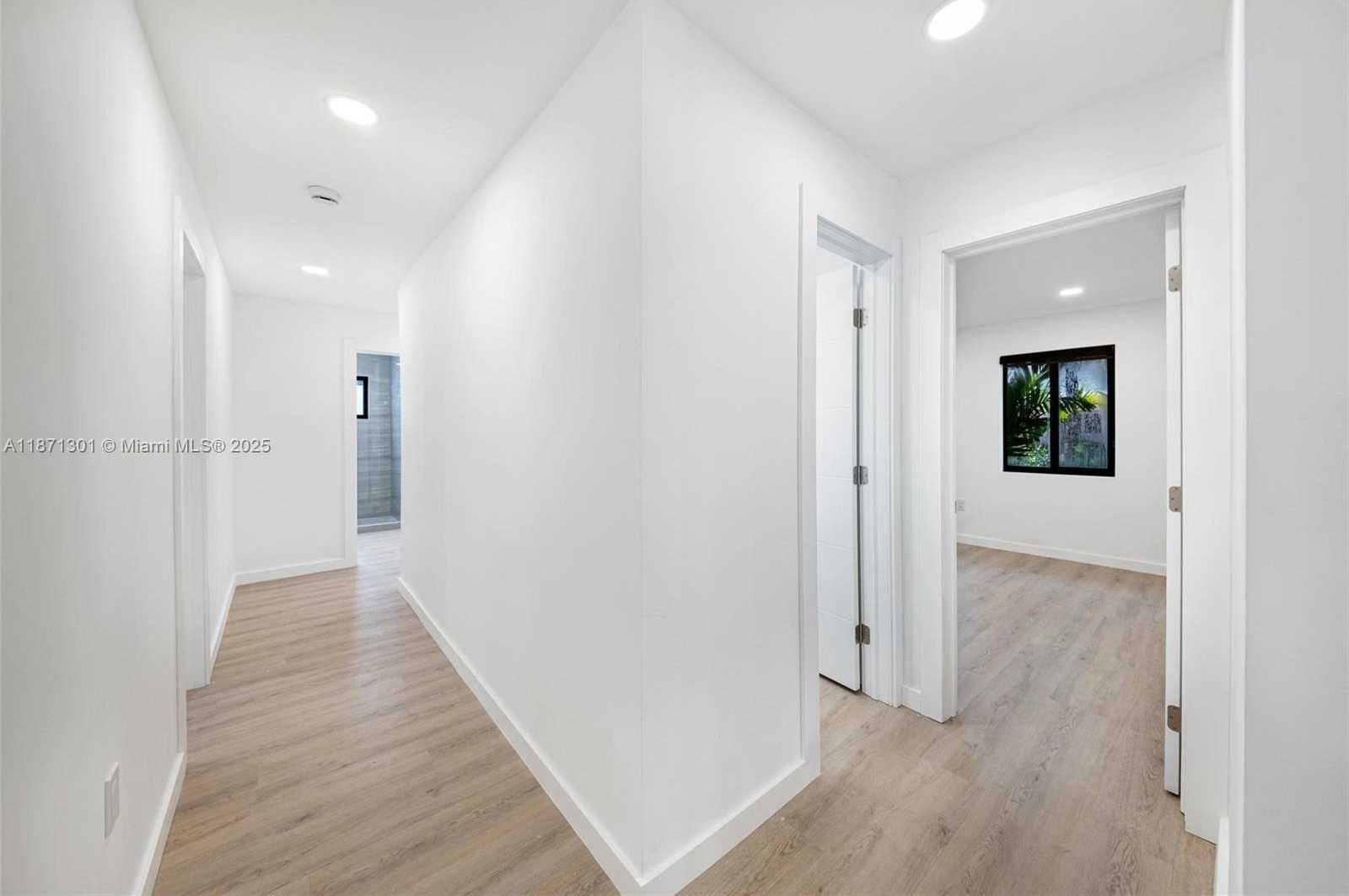 Small Image of 7401 MIAMI VIEW DR, North Bay Village Number 20