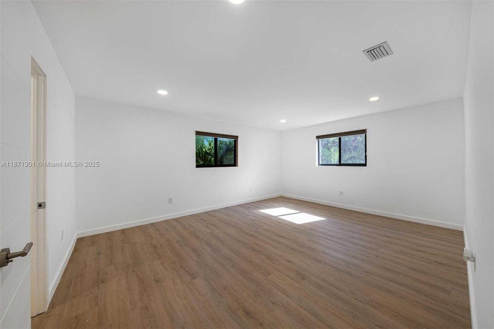 Small Image of 7401 MIAMI VIEW DR, North Bay Village Number 21