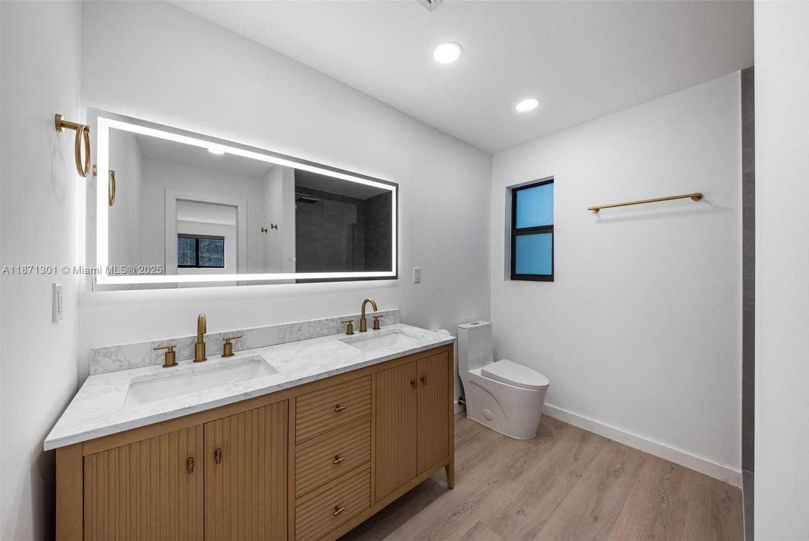 Small Image of 7401 MIAMI VIEW DR, North Bay Village Number 23