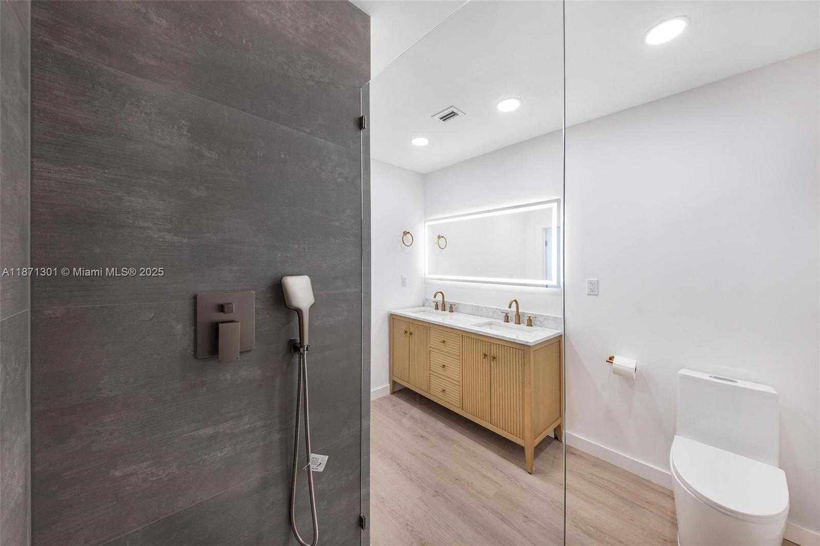 Small Image of 7401 MIAMI VIEW DR, North Bay Village Number 25