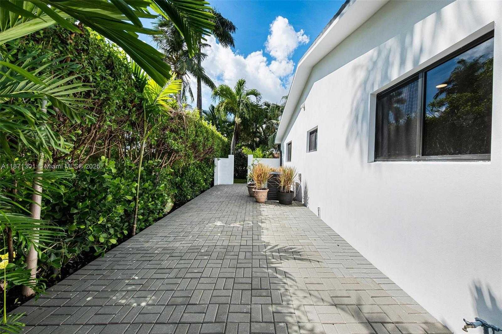 Small Image of 7401 MIAMI VIEW DR, North Bay Village Number 32