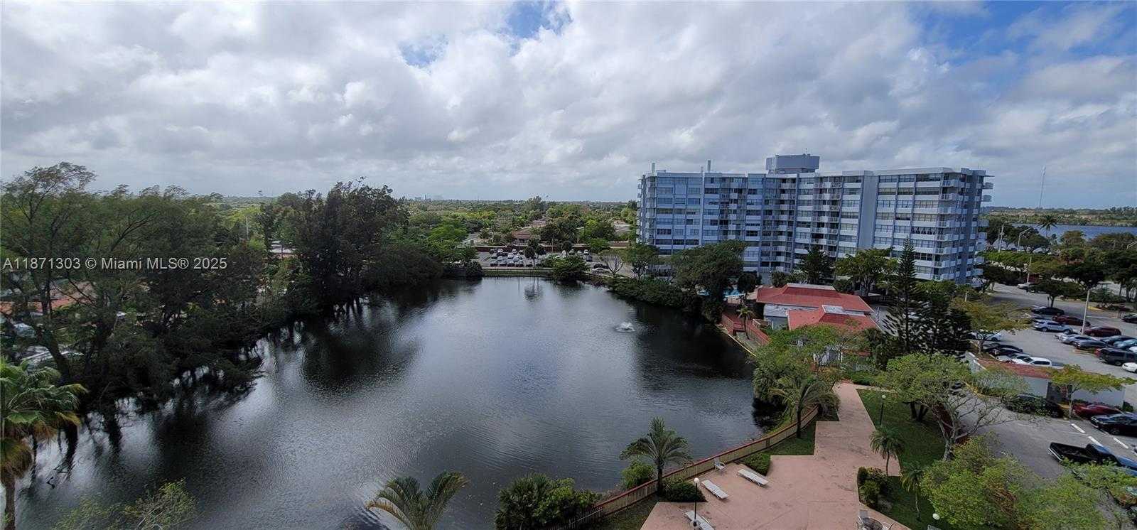 Small Image of 1300 NORTH EAST MIAMI GARDENS DR #517E, Miami Number 8