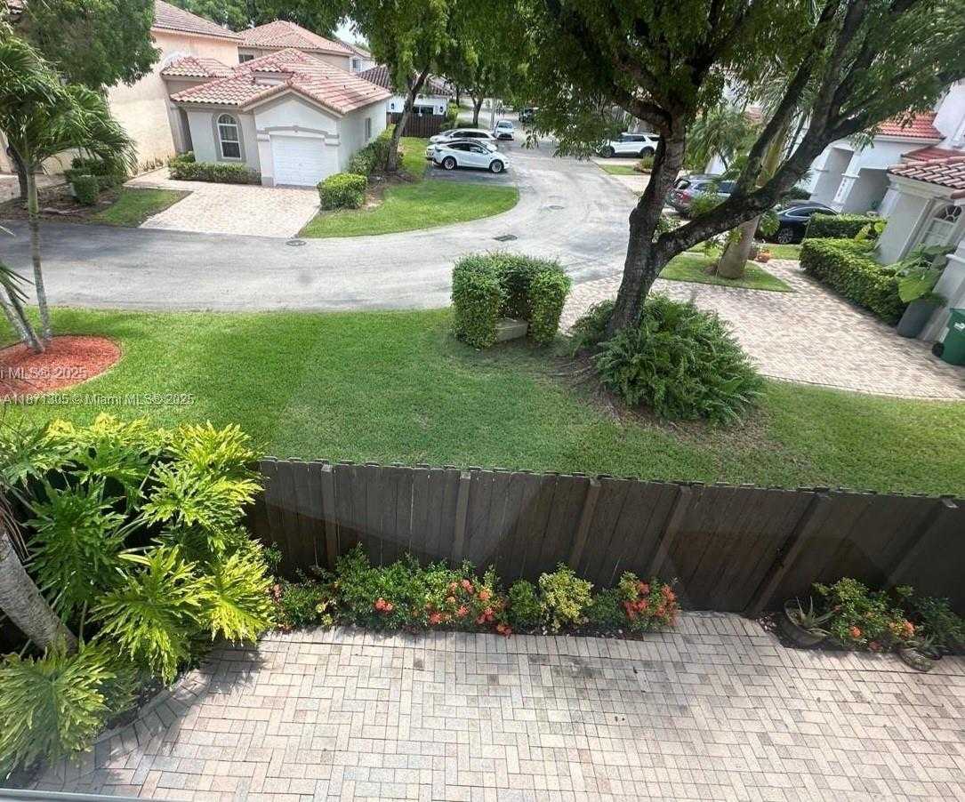 Small Image of 10914 NORTH WEST 70TH ST, Doral Number 13