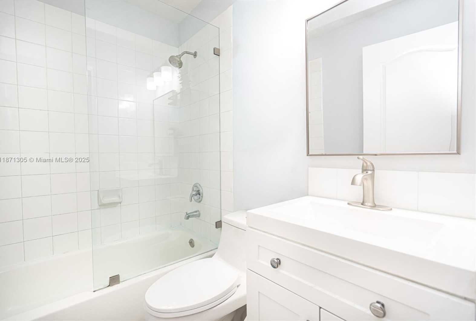 Small Image of 10914 NORTH WEST 70TH ST, Doral Number 16
