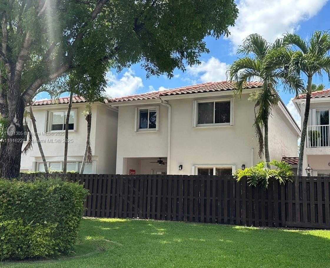 Small Image of 10914 NORTH WEST 70TH ST, Doral Number 17