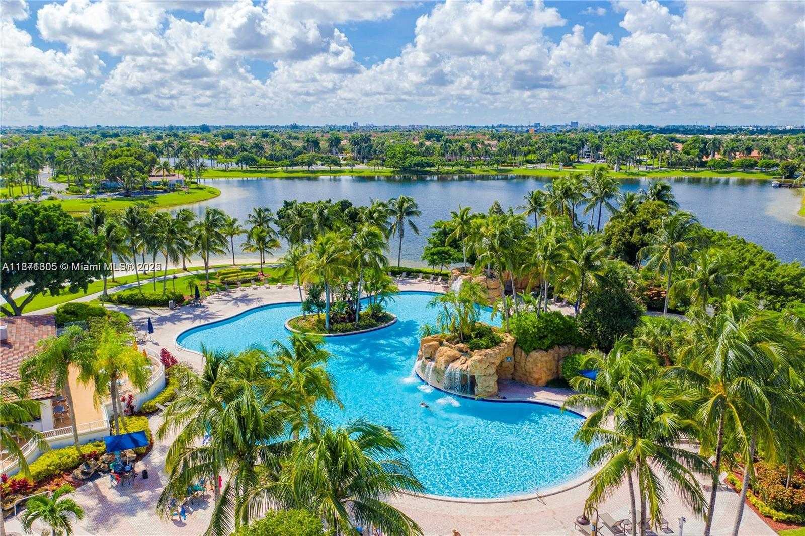 Small Image of 10914 NORTH WEST 70TH ST, Doral Number 23