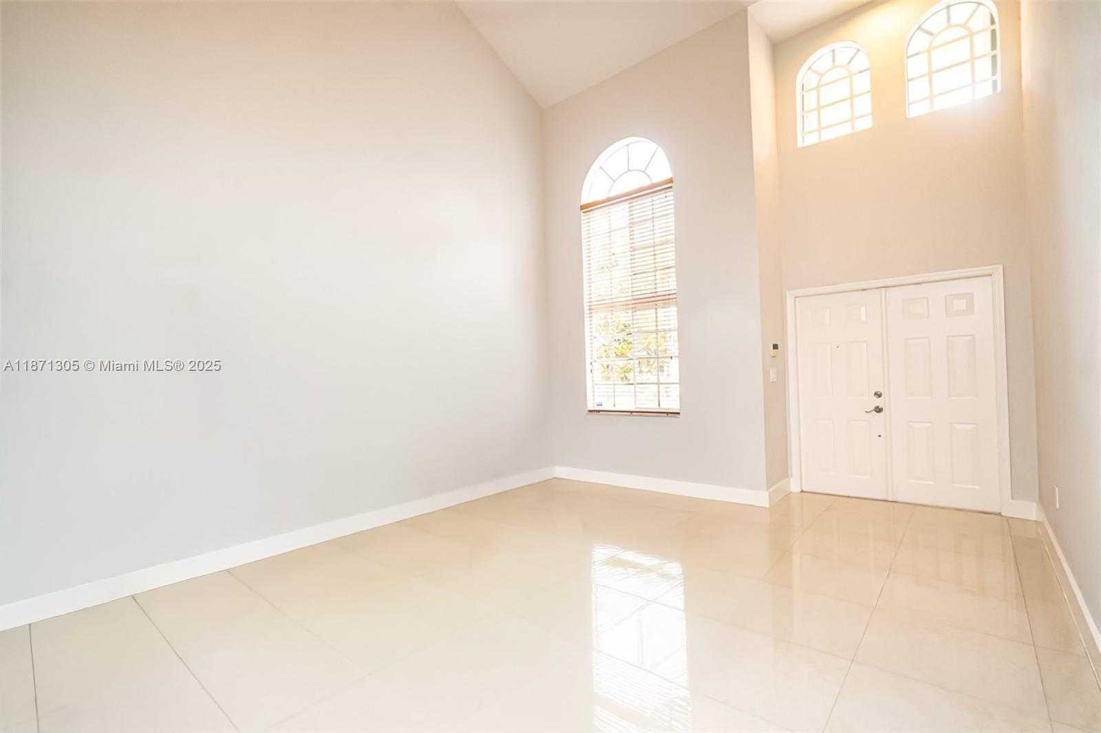 Small Image of 10914 NORTH WEST 70TH ST, Doral Number 6