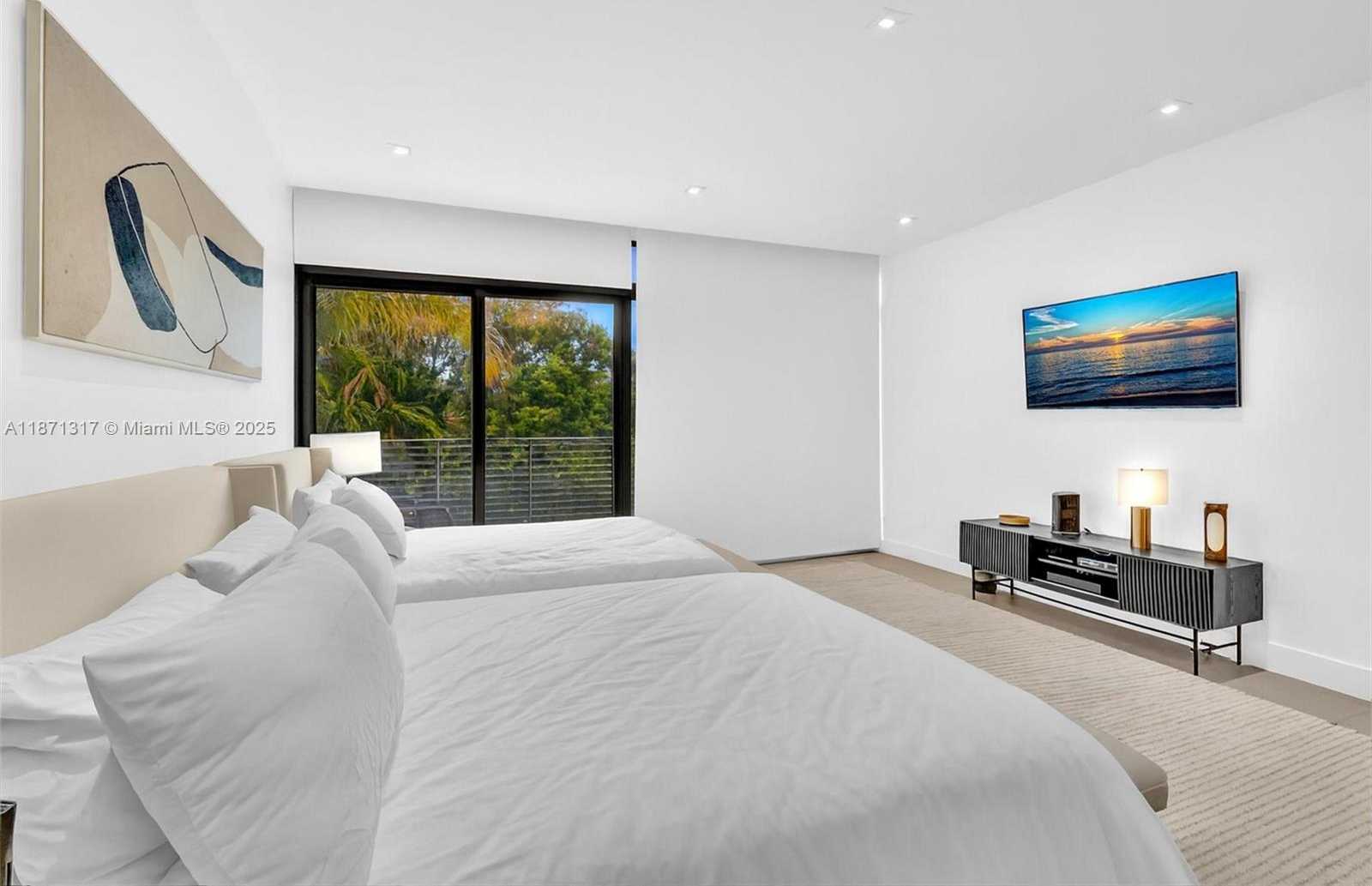 Small Image of 1350 98TH ST, Bay Harbor Islands Number 18