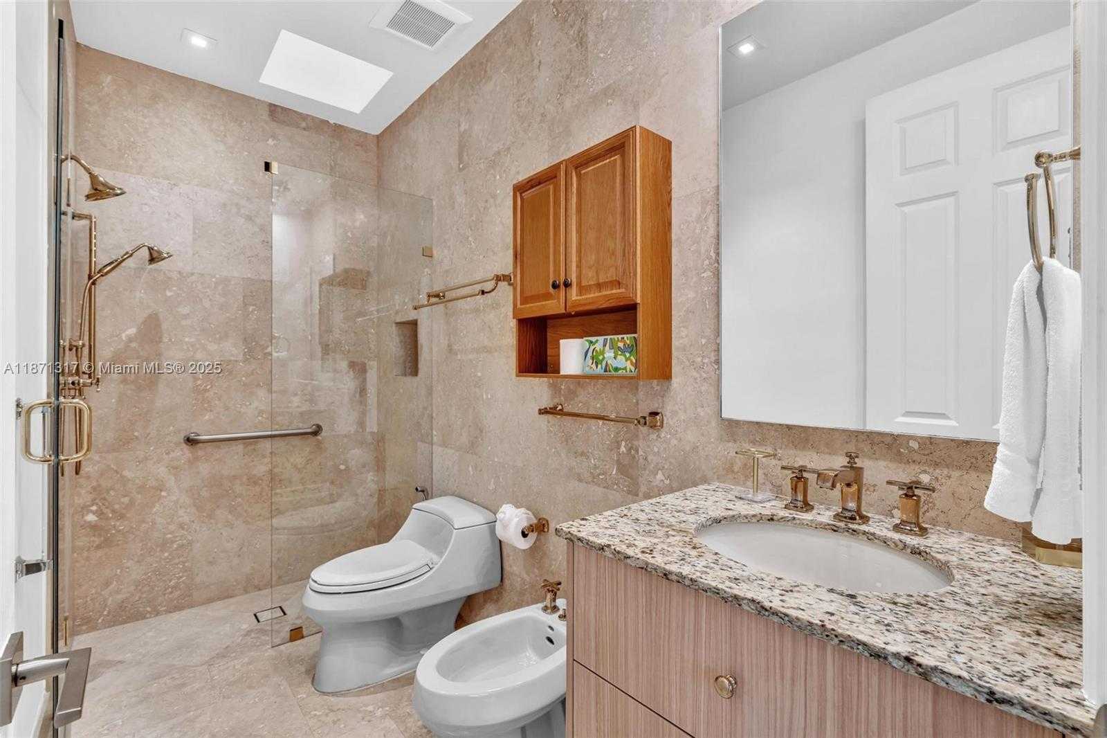 Small Image of 1350 98TH ST, Bay Harbor Islands Number 26