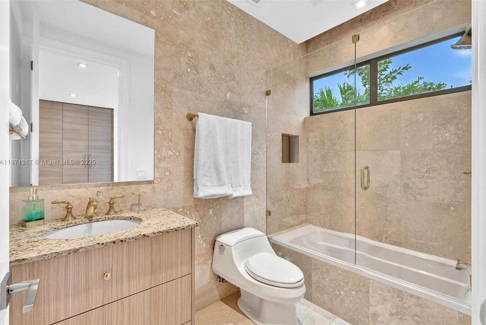 Small Image of 1350 98TH ST, Bay Harbor Islands Number 29