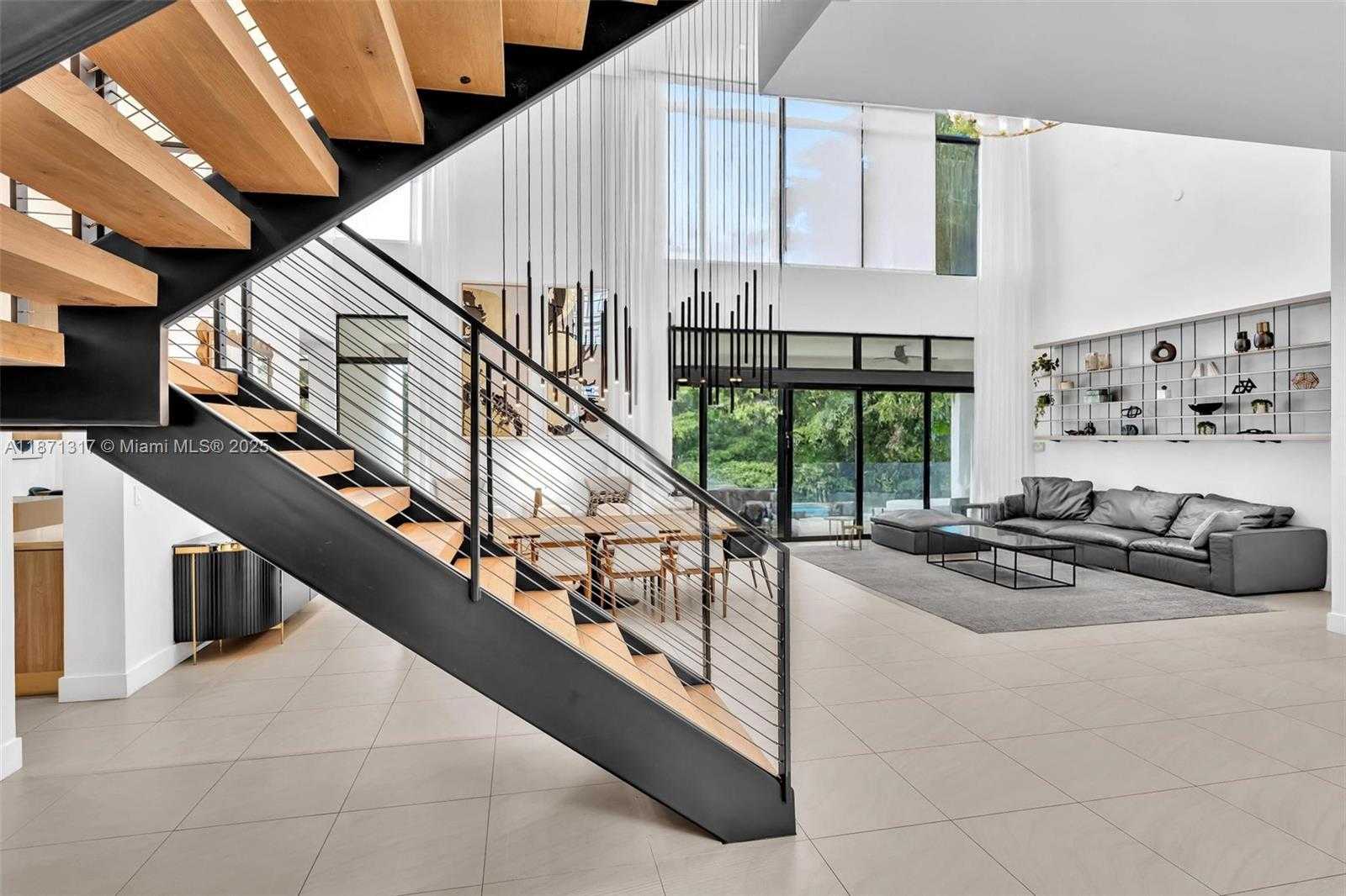 Small Image of 1350 98TH ST, Bay Harbor Islands Number 8