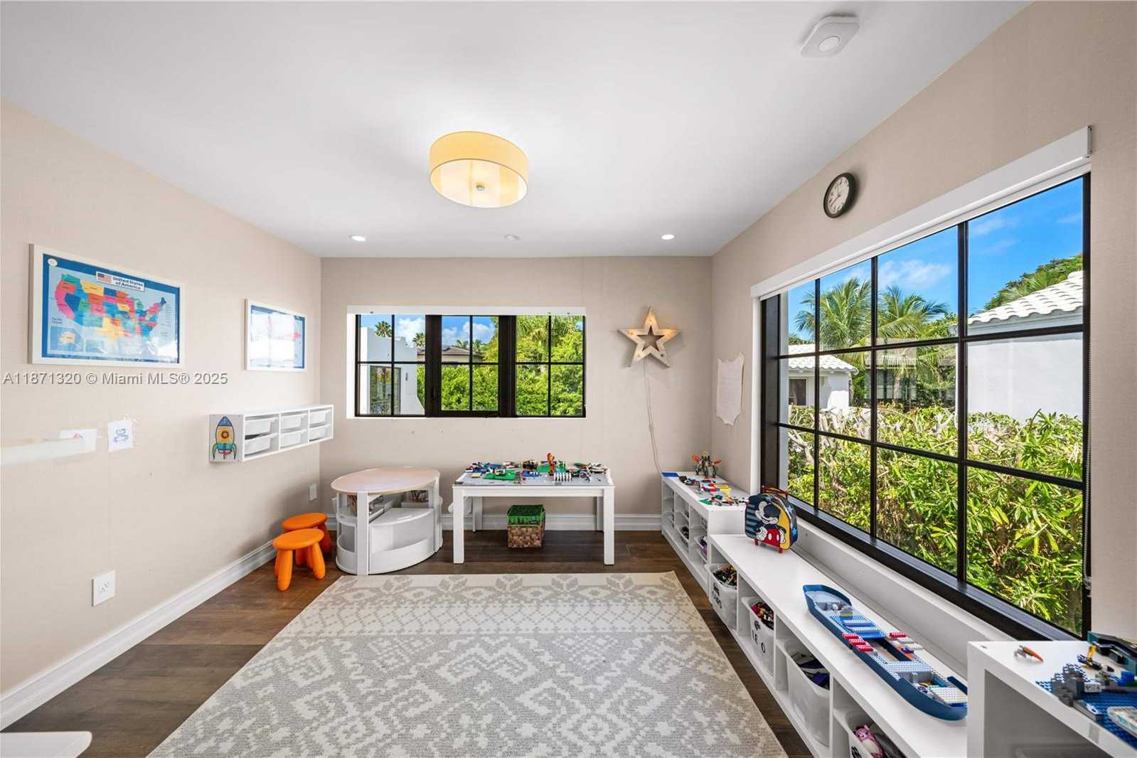 Small Image of 5728 PINE TREE DR, Miami Beach Number 29